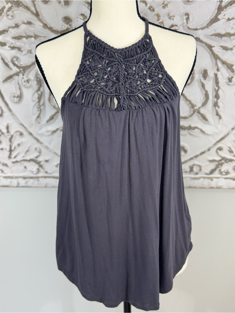 American Eagle Soft & Sexy Crochet Halter Tank – Medium